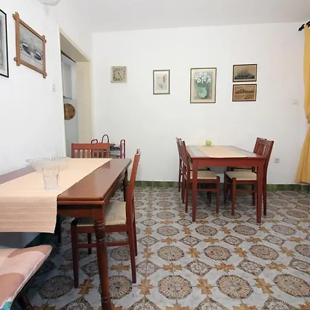 3 Bedroom Apartment In Tisno Exterior photo