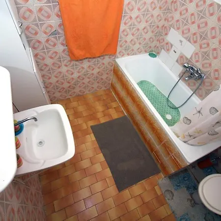 3 Bedroom Apartment In Tisno Exterior photo