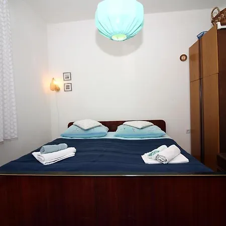 3 Bedroom Apartment In Tisno Exterior photo