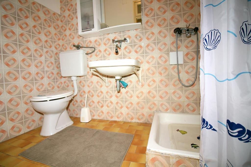 3 Bedroom In Apartment Tisno